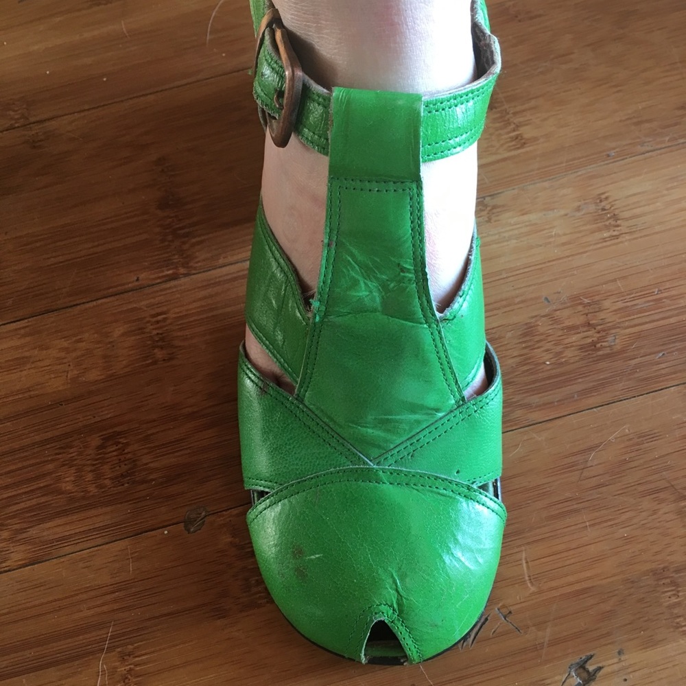 Vintage Kelley Green Qualicraft Heels Size 7.5